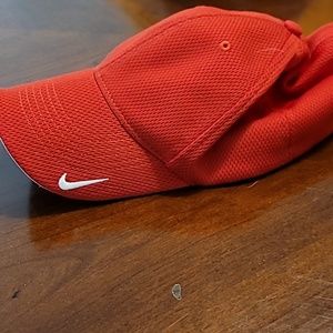 Nike golf hat